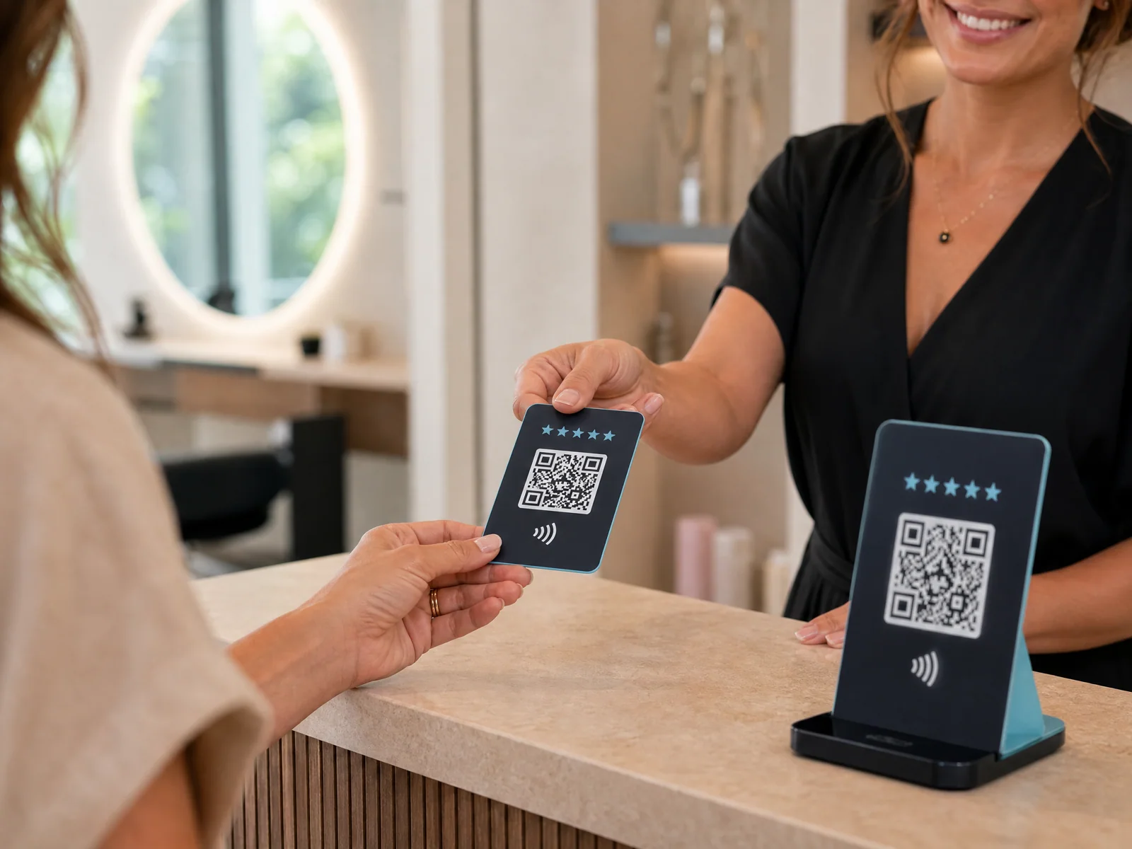 NFC- und QR-Bewertungskarte für Beauty & Kosmetik