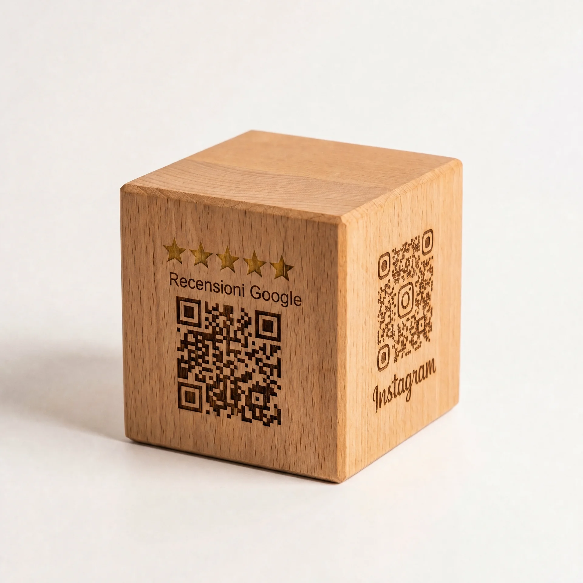 Social Media Holzcube
